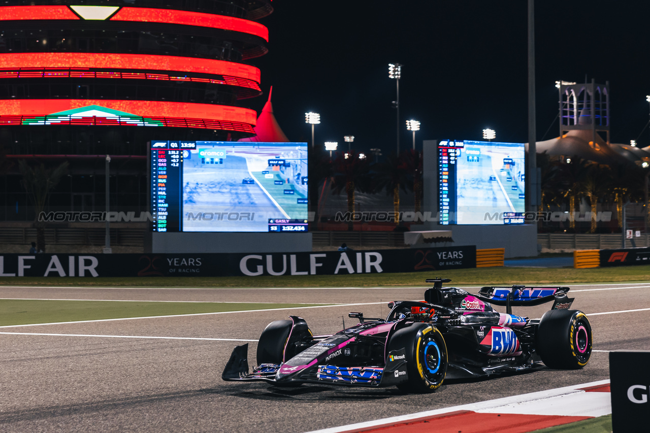 GP BAHRAIN, Esteban Ocon (FRA) Alpine F1 Team A524.

01.03.2024. Formula 1 World Championship, Rd 1, Bahrain Grand Prix, Sakhir, Bahrain, Qualifiche Day.

- www.xpbimages.com, EMail: requests@xpbimages.com © Copyright: Bearne / XPB Images