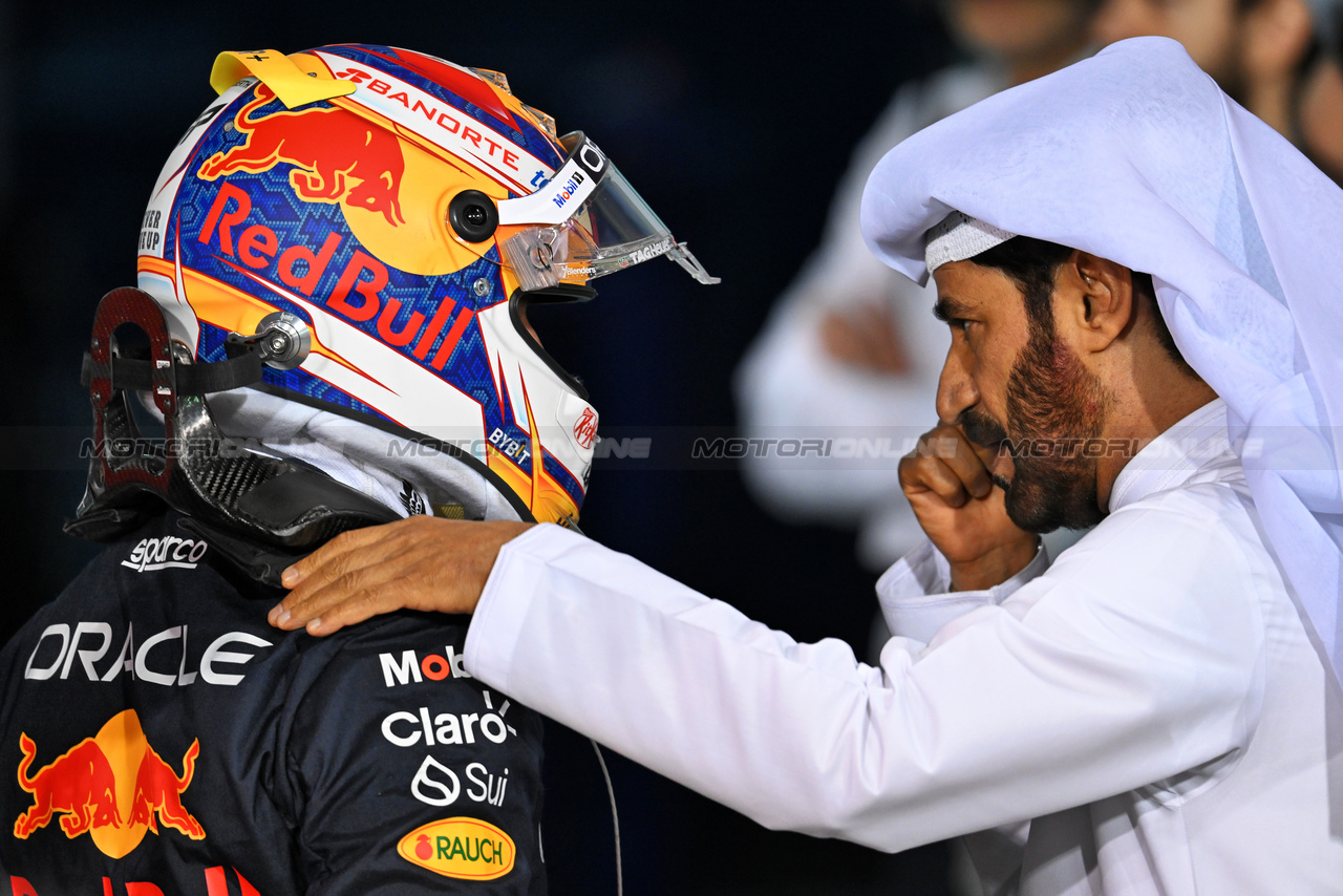 GP BAHRAIN, (L to R): Max Verstappen (NLD) Red Bull Racing with Mohammed Bin Sulayem (UAE) FIA President in qualifying parc ferme.

01.03.2024. Formula 1 World Championship, Rd 1, Bahrain Grand Prix, Sakhir, Bahrain, Qualifiche Day.

- www.xpbimages.com, EMail: requests@xpbimages.com © Copyright: Price / XPB Images