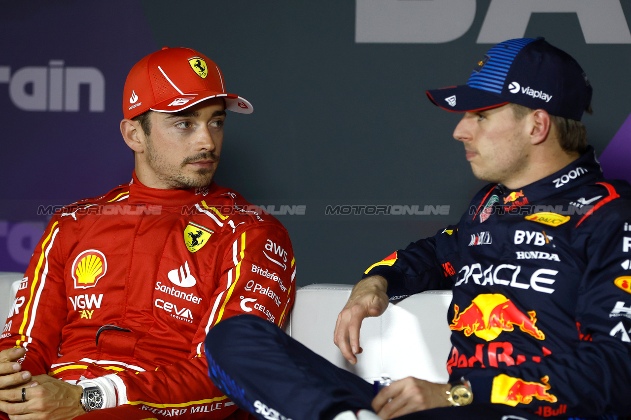 GP BAHRAIN, (L to R): Charles Leclerc (MON) Ferrari e Max Verstappen (NLD) Red Bull Racing in the post qualifying FIA Press Conference.

01.03.2024. Formula 1 World Championship, Rd 1, Bahrain Grand Prix, Sakhir, Bahrain, Qualifiche Day.

- www.xpbimages.com, EMail: requests@xpbimages.com © Copyright: XPB Images