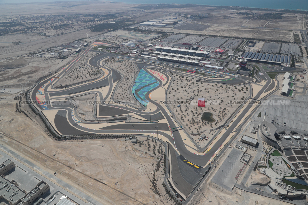 GP BAHRAIN, An aerial view of the circuit.

01.03.2024. Formula 1 World Championship, Rd 1, Bahrain Grand Prix, Sakhir, Bahrain, Qualifiche Day.

- www.xpbimages.com, EMail: requests@xpbimages.com © Copyright: XPB Images