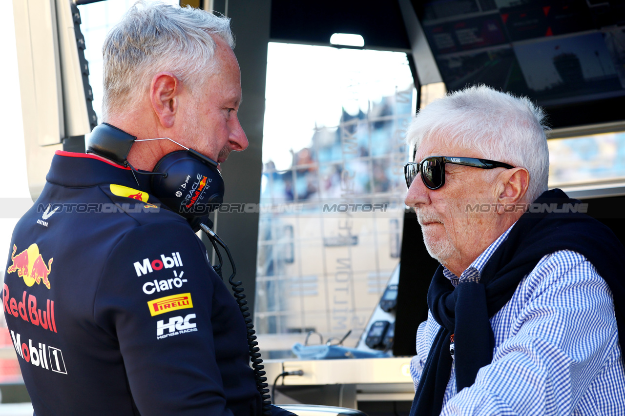 GP BAHRAIN, (L to R): Jonathan Wheatley (GBR) Red Bull Racing Team Manager with Herbie Blash (GBR) FIA Permanent Senior Advisor to the FIA Gara Directors.

01.03.2024. Formula 1 World Championship, Rd 1, Bahrain Grand Prix, Sakhir, Bahrain, Qualifiche Day.

- www.xpbimages.com, EMail: requests@xpbimages.com © Copyright: Batchelor / XPB Images