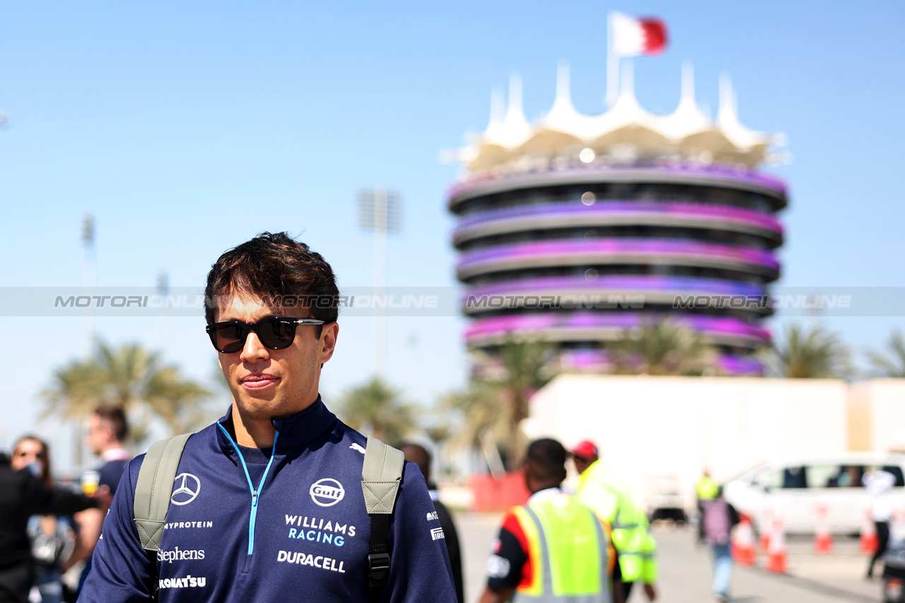 GP BAHRAIN, Alexander Albon (THA) Williams Racing.

01.03.2024. Formula 1 World Championship, Rd 1, Bahrain Grand Prix, Sakhir, Bahrain, Qualifiche Day.

- www.xpbimages.com, EMail: requests@xpbimages.com © Copyright: Bearne / XPB Images