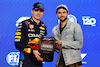 GP BAHRAIN, (L to R): Max Verstappen (NLD) Red Bull Racing celebrates with the Pirelli Pole Position Award, presented by Zedd (GER) Record Producer.
01.03.2024. Formula 1 World Championship, Rd 1, Bahrain Grand Prix, Sakhir, Bahrain, Qualifiche Day.
- www.xpbimages.com, EMail: requests@xpbimages.com © Copyright: Batchelor / XPB Images