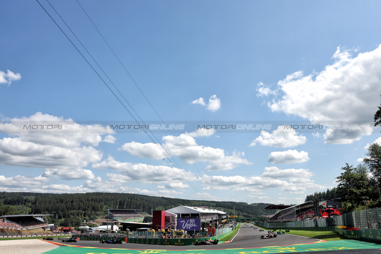 GP BELGIO, Esteban Ocon (FRA) Alpine F1 Team A524.

28.07.2024. Formula 1 World Championship, Rd 14, Belgian Grand Prix, Spa Francorchamps, Belgium, Gara Day.

- www.xpbimages.com, EMail: requests@xpbimages.com © Copyright: Bearne / XPB Images