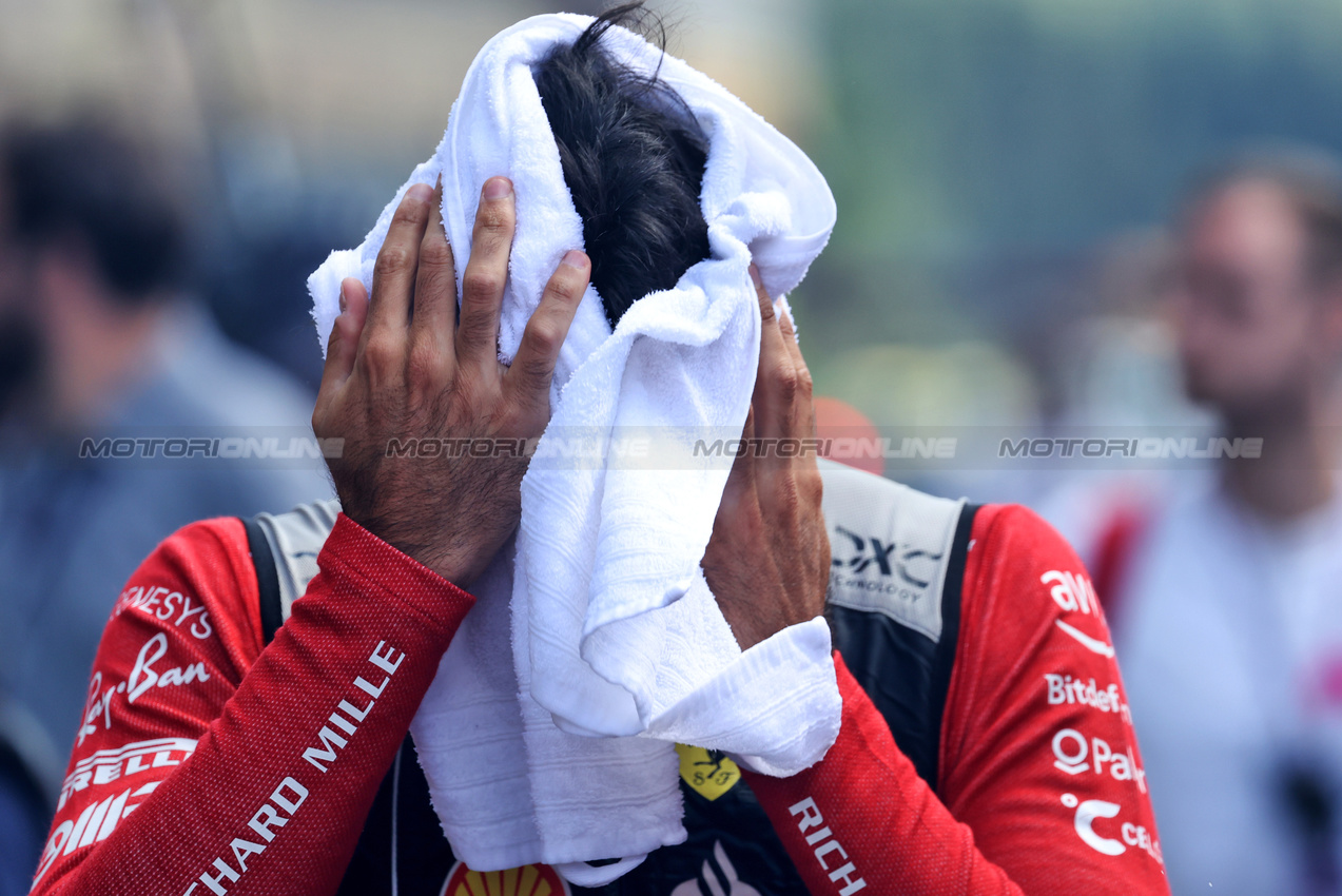 GP BELGIO, Carlos Sainz Jr (ESP) Ferrari on the grid.

28.07.2024. Formula 1 World Championship, Rd 14, Belgian Grand Prix, Spa Francorchamps, Belgium, Gara Day.

- www.xpbimages.com, EMail: requests@xpbimages.com © Copyright: Bearne / XPB Images