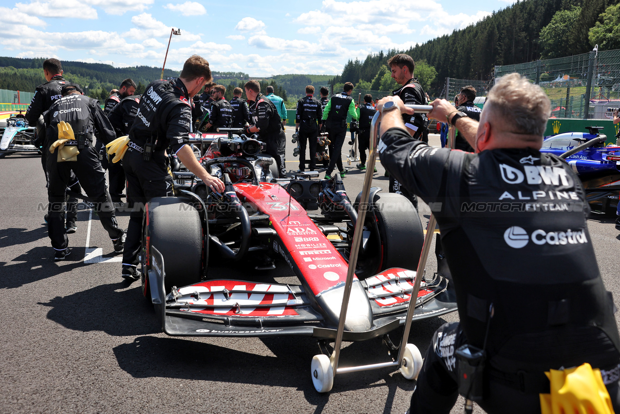 GP BELGIO, Esteban Ocon (FRA) Alpine F1 Team A524 on the grid.

28.07.2024. Formula 1 World Championship, Rd 14, Belgian Grand Prix, Spa Francorchamps, Belgium, Gara Day.

- www.xpbimages.com, EMail: requests@xpbimages.com © Copyright: Bearne / XPB Images