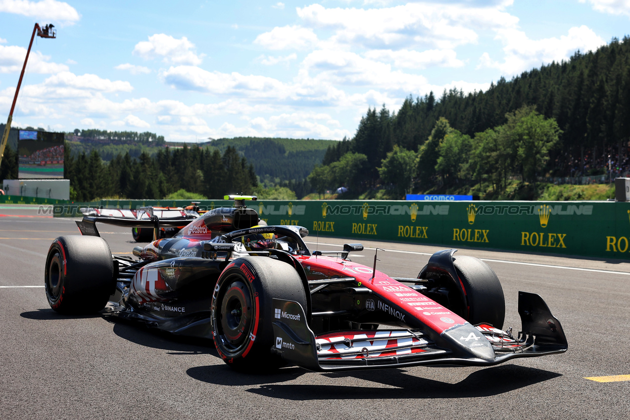 GP BELGIO, Pierre Gasly (FRA) Alpine F1 Team A524 on the grid.

28.07.2024. Formula 1 World Championship, Rd 14, Belgian Grand Prix, Spa Francorchamps, Belgium, Gara Day.

- www.xpbimages.com, EMail: requests@xpbimages.com © Copyright: Bearne / XPB Images