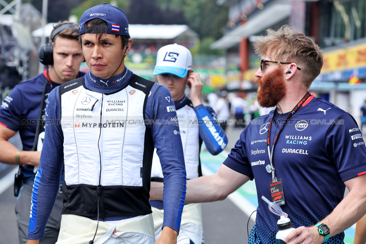 GP BELGIO, Alexander Albon (THA) Williams Racing on the grid.

28.07.2024. Formula 1 World Championship, Rd 14, Belgian Grand Prix, Spa Francorchamps, Belgium, Gara Day.

- www.xpbimages.com, EMail: requests@xpbimages.com © Copyright: Bearne / XPB Images