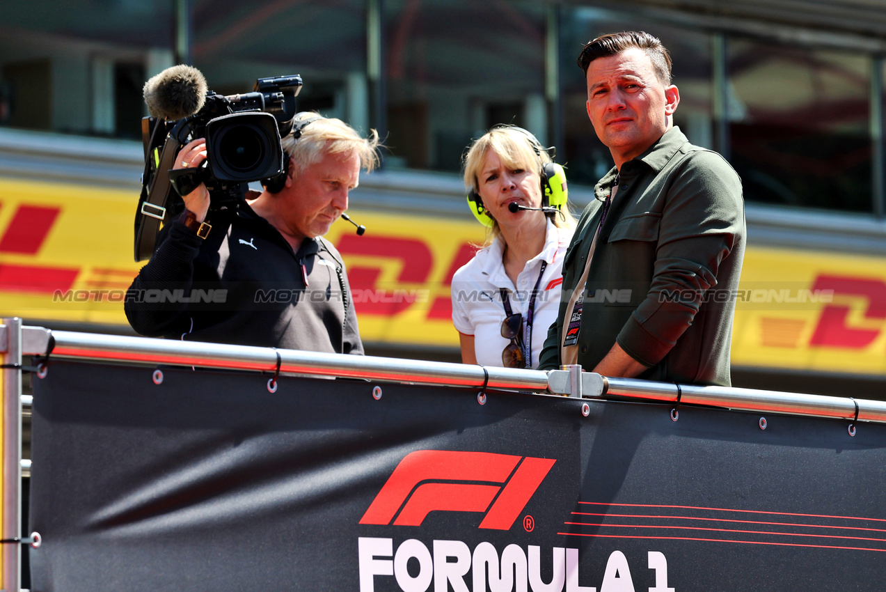 GP BELGIO, Will Buxton (GBR) F1 Digital Presenter on the drivers' parade.

28.07.2024. Formula 1 World Championship, Rd 14, Belgian Grand Prix, Spa Francorchamps, Belgium, Gara Day.

- www.xpbimages.com, EMail: requests@xpbimages.com © Copyright: Moy / XPB Images