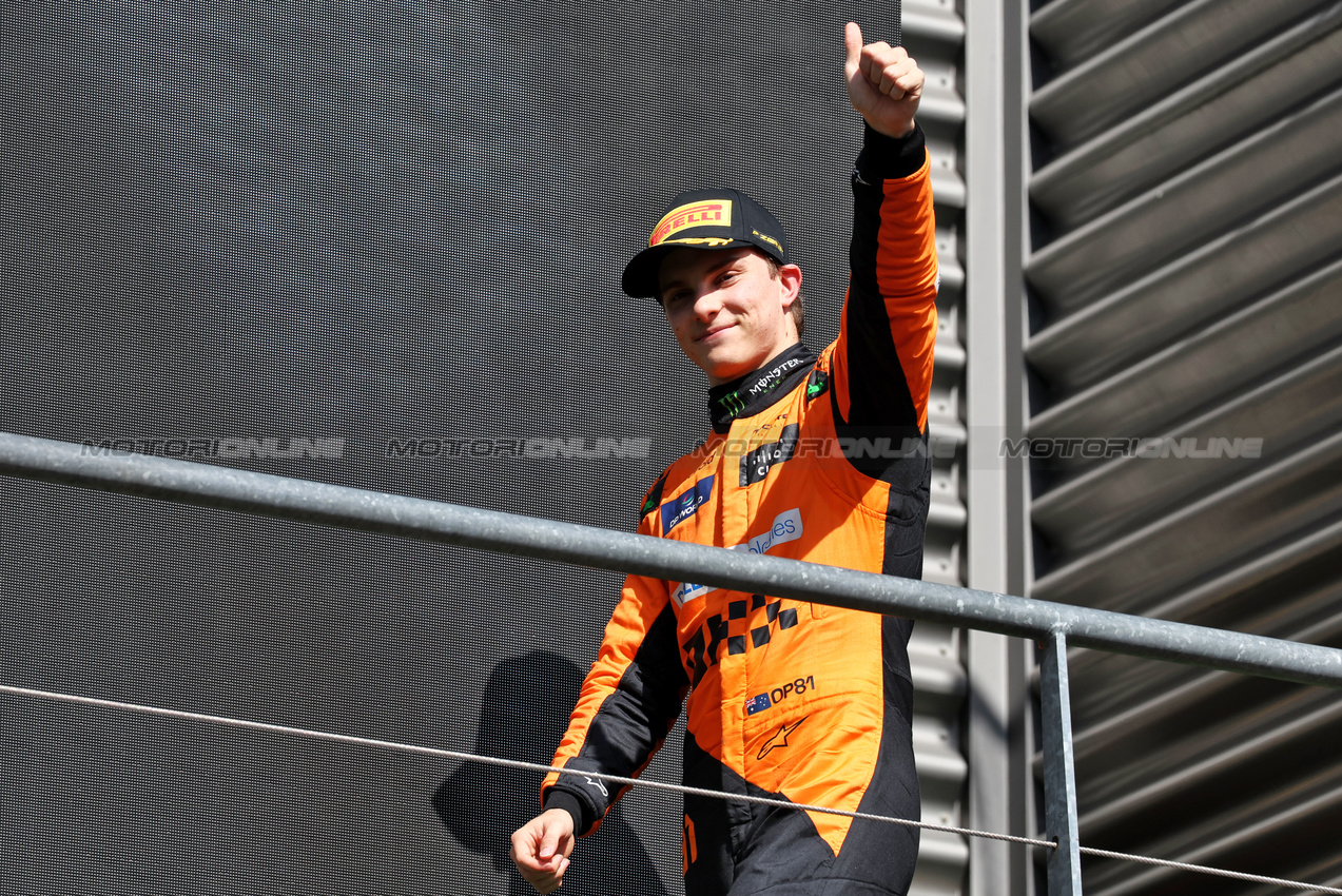 GP BELGIO, Oscar Piastri (AUS) McLaren celebrates his third position on the podium.

28.07.2024. Formula 1 World Championship, Rd 14, Belgian Grand Prix, Spa Francorchamps, Belgium, Gara Day.

- www.xpbimages.com, EMail: requests@xpbimages.com © Copyright: Moy / XPB Images