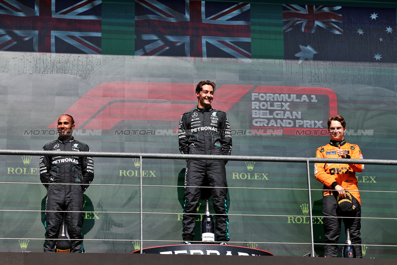 GP BELGIO, The podium (L to R): Lewis Hamilton (GBR) Mercedes AMG F1, second; George Russell (GBR) Mercedes AMG F1, vincitore; Oscar Piastri (AUS) McLaren, third.

28.07.2024. Formula 1 World Championship, Rd 14, Belgian Grand Prix, Spa Francorchamps, Belgium, Gara Day.

- www.xpbimages.com, EMail: requests@xpbimages.com © Copyright: Moy / XPB Images