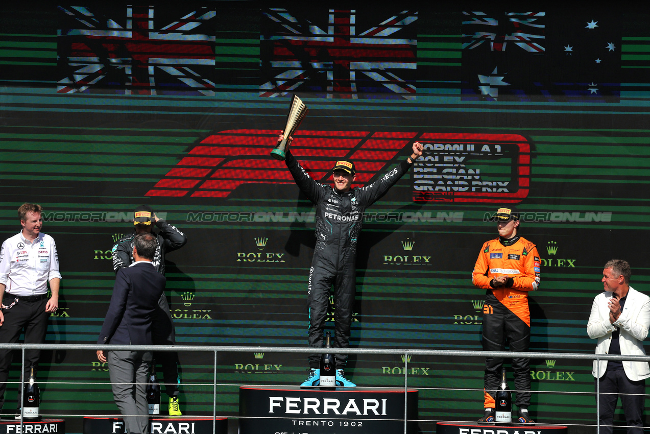 GP BELGIO, The podium (L to R): Joey McMillan (GBR) Mercedes AMG F1 Lead Gara Strategist; Lewis Hamilton (GBR) Mercedes AMG F1, second; George Russell (GBR) Mercedes AMG F1, vincitore; Oscar Piastri (AUS) McLaren, third.

28.07.2024. Formula 1 World Championship, Rd 14, Belgian Grand Prix, Spa Francorchamps, Belgium, Gara Day.

- www.xpbimages.com, EMail: requests@xpbimages.com © Copyright: Bearne / XPB Images