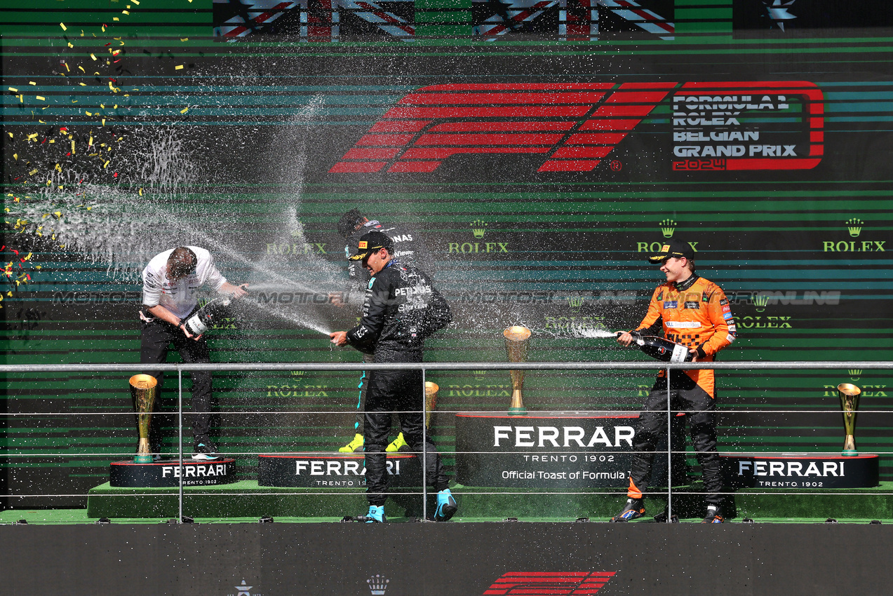 GP BELGIO, The podium (L to R): Joey McMillan (GBR) Mercedes AMG F1 Lead Gara Strategist; Lewis Hamilton (GBR) Mercedes AMG F1, second; George Russell (GBR) Mercedes AMG F1, vincitore; Oscar Piastri (AUS) McLaren, third.

28.07.2024. Formula 1 World Championship, Rd 14, Belgian Grand Prix, Spa Francorchamps, Belgium, Gara Day.

- www.xpbimages.com, EMail: requests@xpbimages.com © Copyright: Bearne / XPB Images