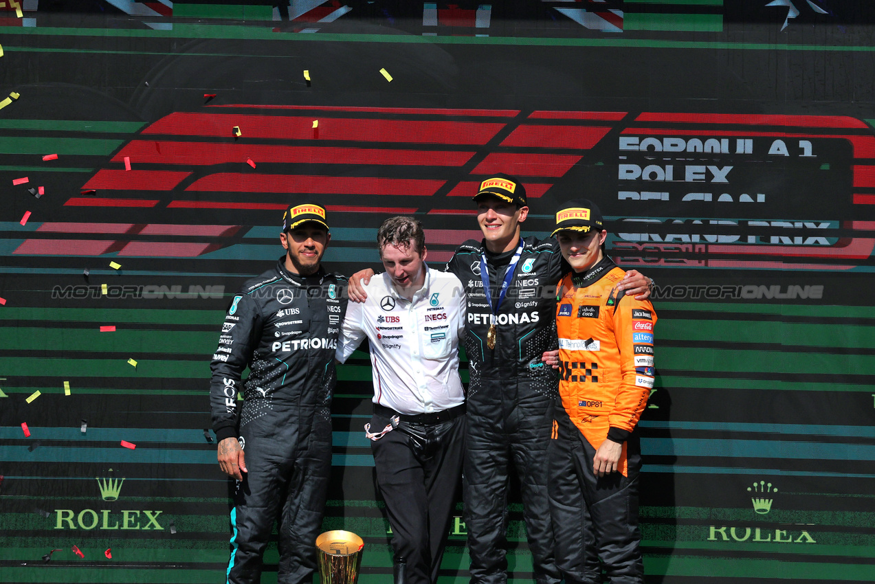 GP BELGIO, The podium (L to R): Lewis Hamilton (GBR) Mercedes AMG F1, second; Joey McMillan (GBR) Mercedes AMG F1 Lead Gara Strategist; George Russell (GBR) Mercedes AMG F1, vincitore; Oscar Piastri (AUS) McLaren, third.

28.07.2024. Formula 1 World Championship, Rd 14, Belgian Grand Prix, Spa Francorchamps, Belgium, Gara Day.

- www.xpbimages.com, EMail: requests@xpbimages.com © Copyright: Bearne / XPB Images