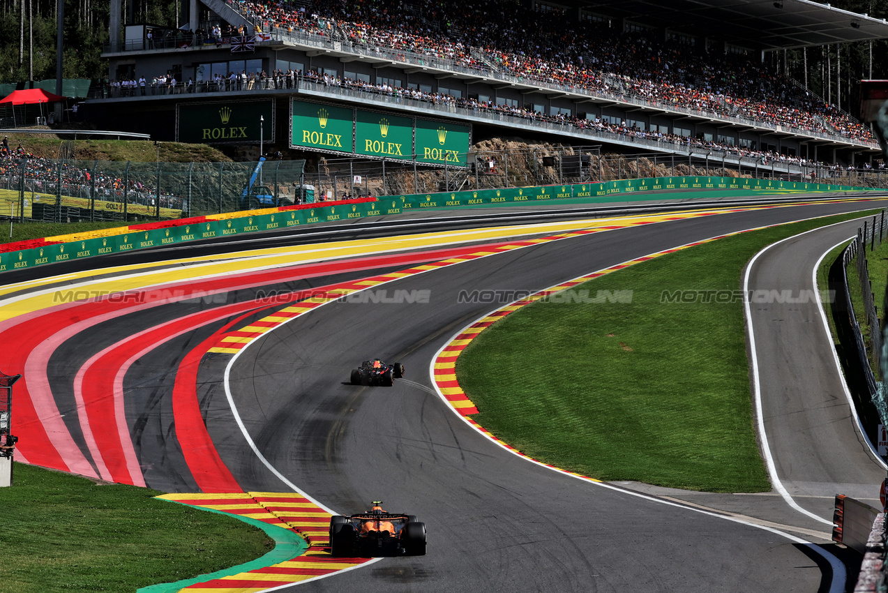 GP BELGIO, Lando Norris (GBR) McLaren MCL38.

28.07.2024. Formula 1 World Championship, Rd 14, Belgian Grand Prix, Spa Francorchamps, Belgium, Gara Day.

- www.xpbimages.com, EMail: requests@xpbimages.com © Copyright: Moy / XPB Images