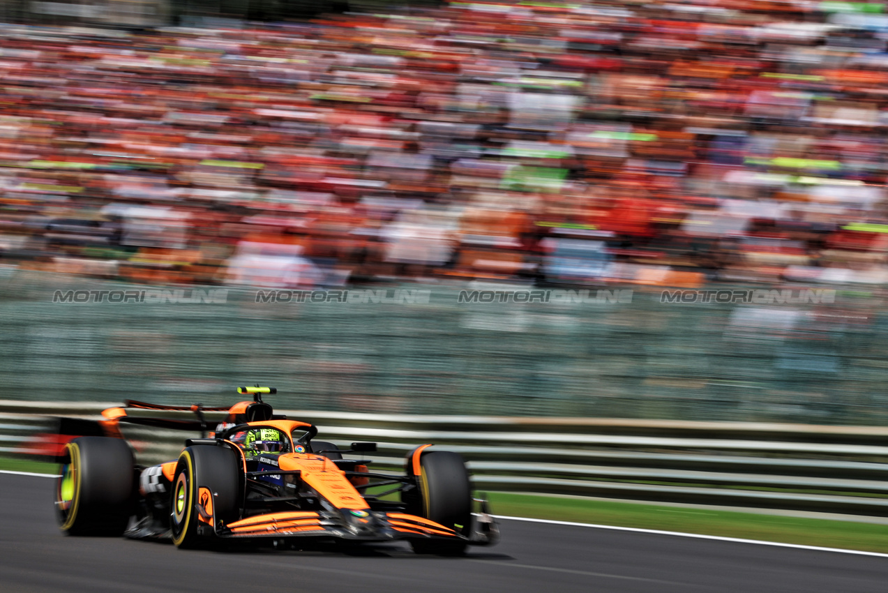 GP BELGIO, Lando Norris (GBR) McLaren MCL38.

28.07.2024. Formula 1 World Championship, Rd 14, Belgian Grand Prix, Spa Francorchamps, Belgium, Gara Day.

- www.xpbimages.com, EMail: requests@xpbimages.com © Copyright: Rew / XPB Images