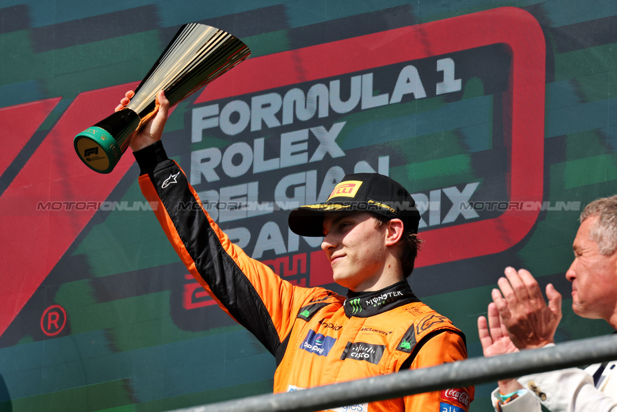 GP BELGIO, Oscar Piastri (AUS) McLaren celebrates his third position on the podium.

28.07.2024. Formula 1 World Championship, Rd 14, Belgian Grand Prix, Spa Francorchamps, Belgium, Gara Day.

- www.xpbimages.com, EMail: requests@xpbimages.com © Copyright: Rew / XPB Images