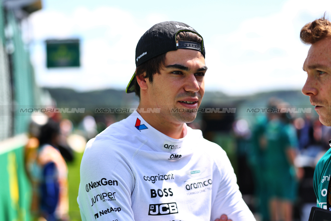 GP BELGIO, (L to R): Lance Stroll (CDN) Aston Martin F1 Team with Andrew Vizard (GBR) Aston Martin F1 Team Gara Enginner on the grid.

28.07.2024. Formula 1 World Championship, Rd 14, Belgian Grand Prix, Spa Francorchamps, Belgium, Gara Day.

- www.xpbimages.com, EMail: requests@xpbimages.com © Copyright: Charniaux / XPB Images