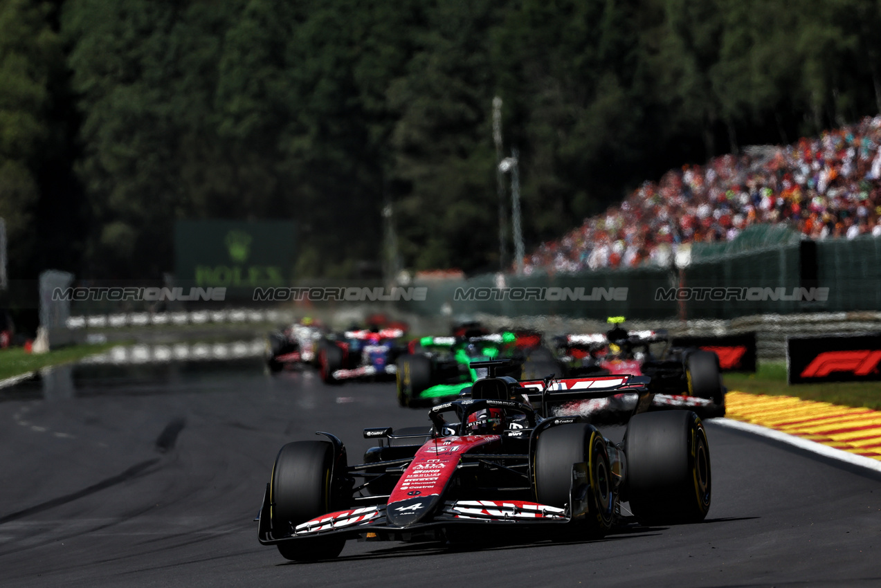 GP BELGIO, Esteban Ocon (FRA) Alpine F1 Team A524.

28.07.2024. Formula 1 World Championship, Rd 14, Belgian Grand Prix, Spa Francorchamps, Belgium, Gara Day.

 - www.xpbimages.com, EMail: requests@xpbimages.com © Copyright: Coates / XPB Images