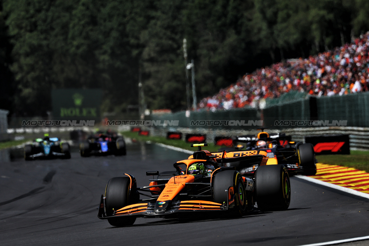 GP BELGIO, Lando Norris (GBR) McLaren MCL38.

28.07.2024. Formula 1 World Championship, Rd 14, Belgian Grand Prix, Spa Francorchamps, Belgium, Gara Day.

 - www.xpbimages.com, EMail: requests@xpbimages.com © Copyright: Coates / XPB Images