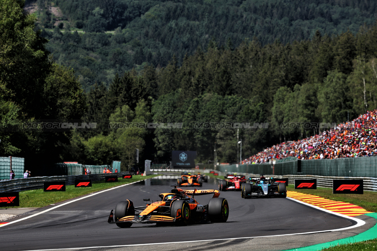 GP BELGIO, Oscar Piastri (AUS) McLaren MCL38.

28.07.2024. Formula 1 World Championship, Rd 14, Belgian Grand Prix, Spa Francorchamps, Belgium, Gara Day.

 - www.xpbimages.com, EMail: requests@xpbimages.com © Copyright: Coates / XPB Images