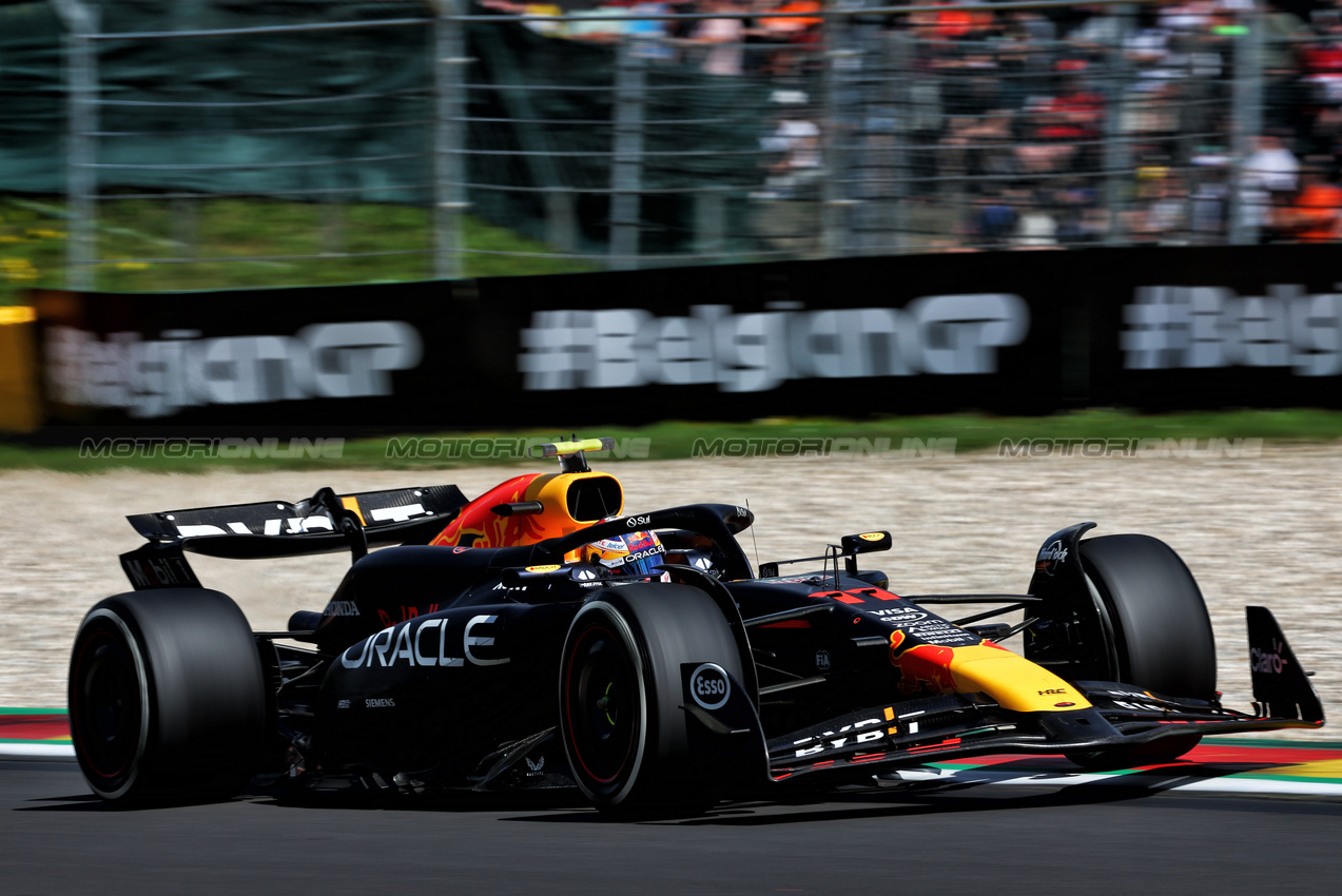 GP BELGIO, Sergio Perez (MEX) Red Bull Racing RB20.

28.07.2024. Formula 1 World Championship, Rd 14, Belgian Grand Prix, Spa Francorchamps, Belgium, Gara Day.

 - www.xpbimages.com, EMail: requests@xpbimages.com © Copyright: Coates / XPB Images