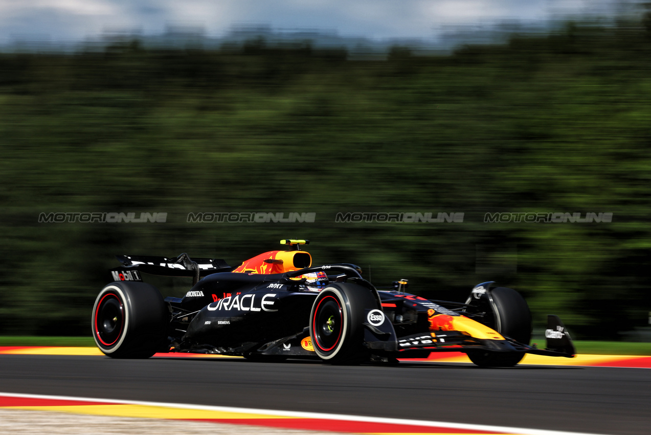 GP BELGIO, Sergio Perez (MEX) Red Bull Racing RB20.

28.07.2024. Formula 1 World Championship, Rd 14, Belgian Grand Prix, Spa Francorchamps, Belgium, Gara Day.

 - www.xpbimages.com, EMail: requests@xpbimages.com © Copyright: Coates / XPB Images