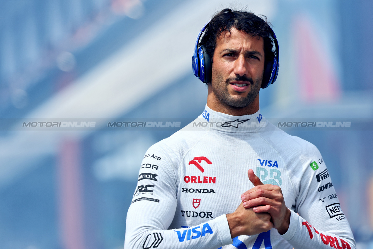 GP BELGIO, Daniel Ricciardo (AUS) RB on the grid.

28.07.2024. Formula 1 World Championship, Rd 14, Belgian Grand Prix, Spa Francorchamps, Belgium, Gara Day.

- www.xpbimages.com, EMail: requests@xpbimages.com © Copyright: Charniaux / XPB Images