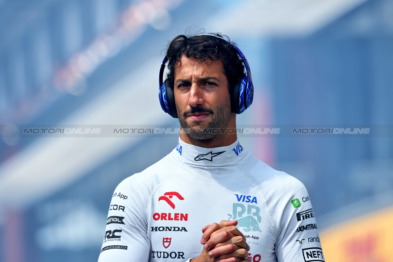 GP BELGIO, Daniel Ricciardo (AUS) RB on the grid.

28.07.2024. Formula 1 World Championship, Rd 14, Belgian Grand Prix, Spa Francorchamps, Belgium, Gara Day.

- www.xpbimages.com, EMail: requests@xpbimages.com © Copyright: Charniaux / XPB Images