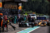 GP BELGIO, Lewis Hamilton (GBR) Mercedes AMG F1 W15 makes a pit stop ahead of Oscar Piastri (AUS) McLaren MCL38.

28.07.2024. Formula 1 World Championship, Rd 14, Belgian Grand Prix, Spa Francorchamps, Belgium, Gara Day.

- www.xpbimages.com, EMail: requests@xpbimages.com © Copyright: Charniaux / XPB Images