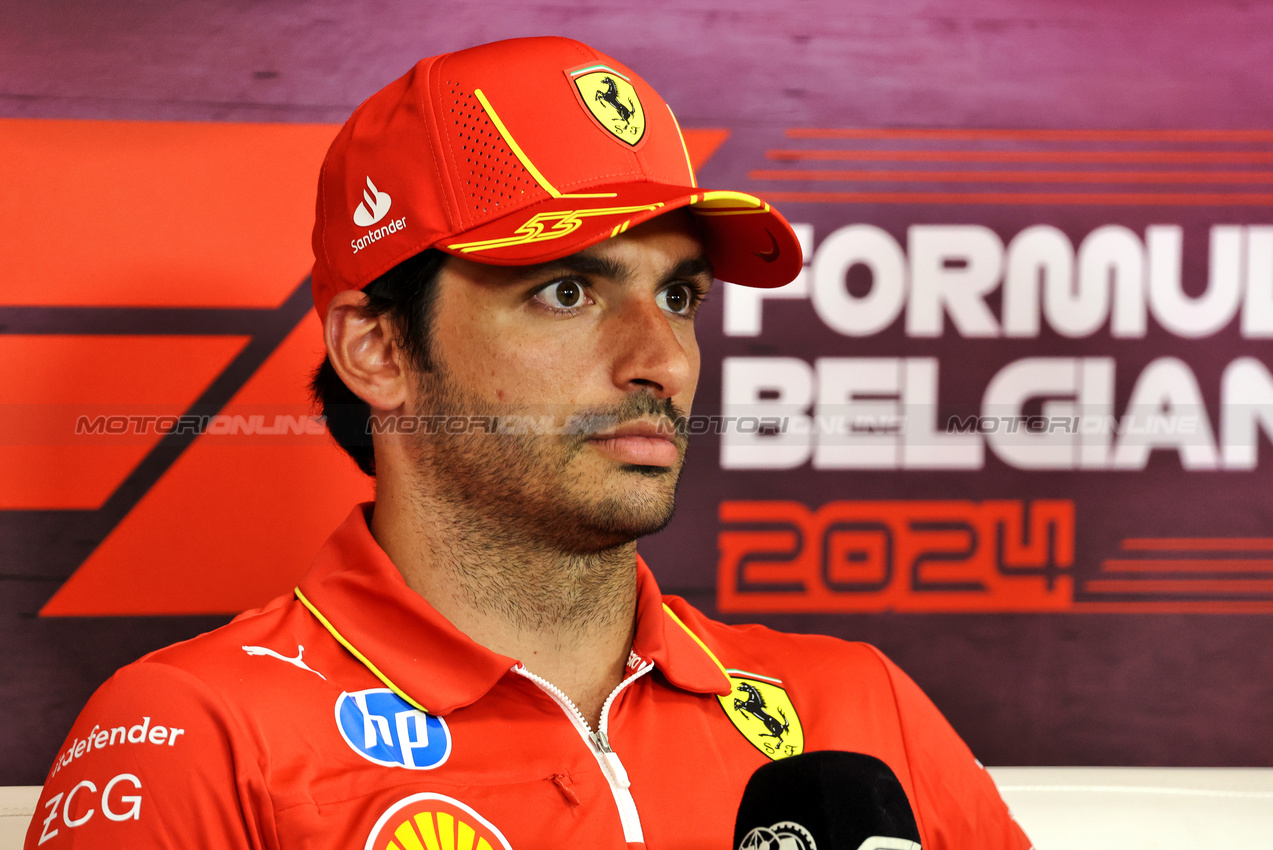 GP BELGIO, Carlos Sainz Jr (ESP) Ferrari in the FIA Press Conference.

25.07.2024. Formula 1 World Championship, Rd 14, Belgian Grand Prix, Spa Francorchamps, Belgium, Preparation Day.

- www.xpbimages.com, EMail: requests@xpbimages.com © Copyright: Bearne / XPB Images