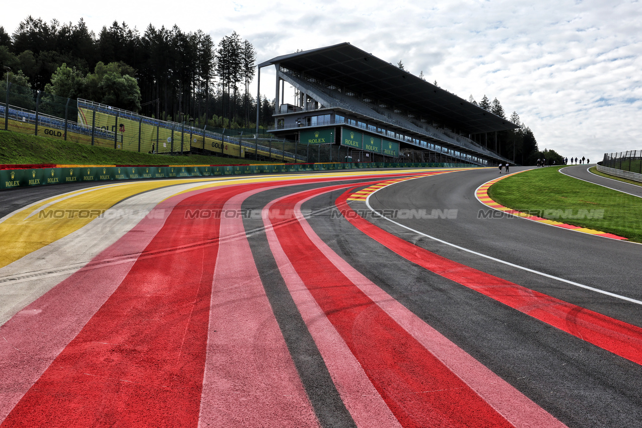 GP BELGIO, Circuit Atmosfera - Eau Rouge.

25.07.2024. Formula 1 World Championship, Rd 14, Belgian Grand Prix, Spa Francorchamps, Belgium, Preparation Day.

- www.xpbimages.com, EMail: requests@xpbimages.com © Copyright: Moy / XPB Images