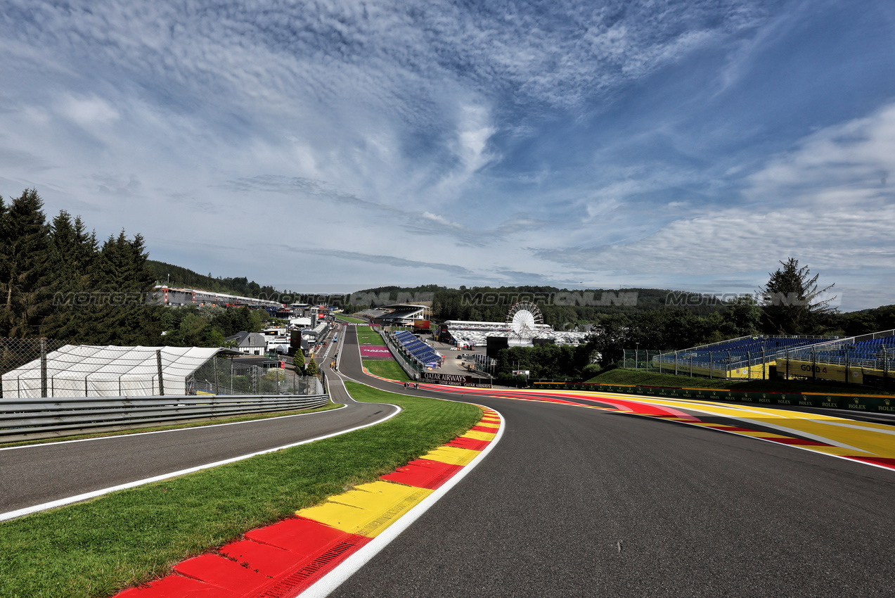 GP BELGIO, Circuit Atmosfera - Eau Rouge.

25.07.2024. Formula 1 World Championship, Rd 14, Belgian Grand Prix, Spa Francorchamps, Belgium, Preparation Day.

- www.xpbimages.com, EMail: requests@xpbimages.com © Copyright: Moy / XPB Images