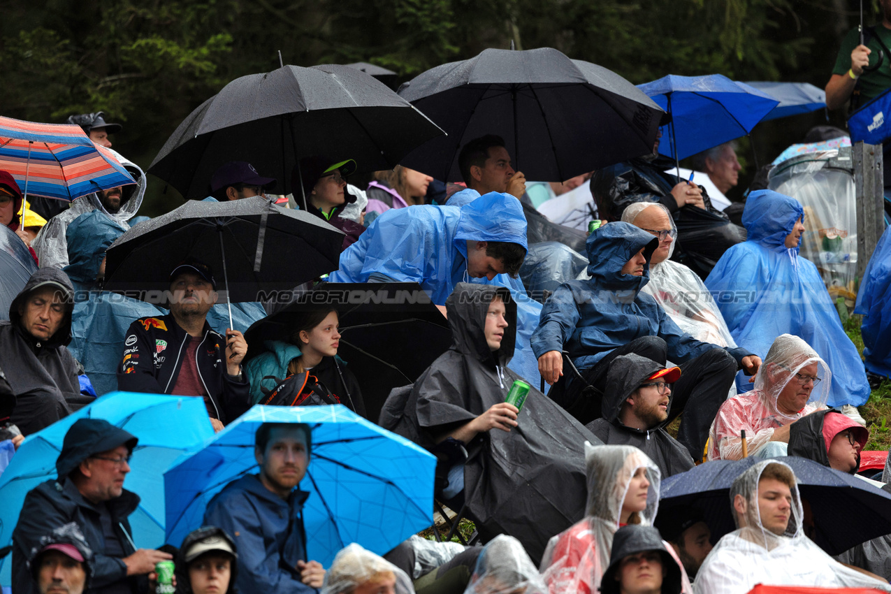 GP BELGIO, Circuit Atmosfera - fans.

27.07.2024. Formula 1 World Championship, Rd 14, Belgian Grand Prix, Spa Francorchamps, Belgium, Qualifiche Day.

- www.xpbimages.com, EMail: requests@xpbimages.com © Copyright: Rew / XPB Images