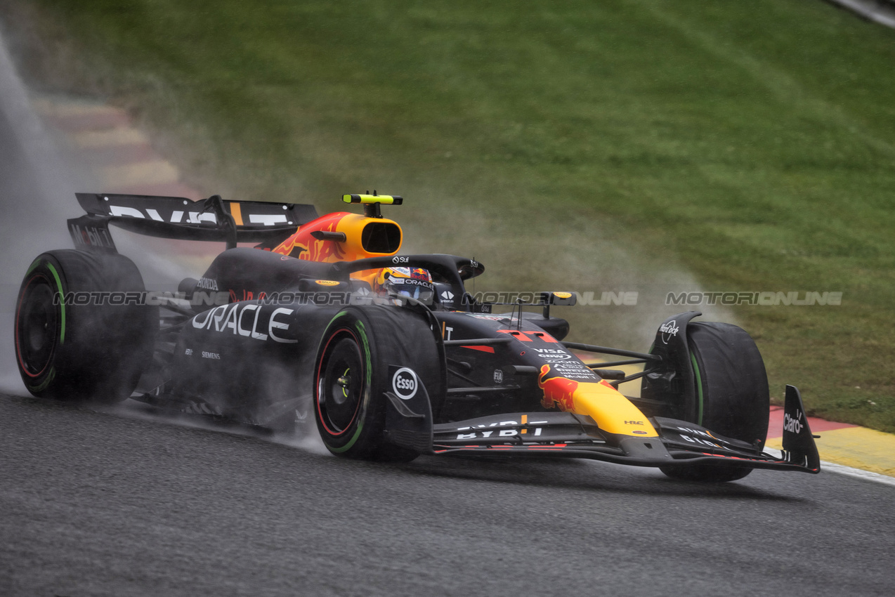 GP BELGIO, Sergio Perez (MEX) Red Bull Racing RB20.

27.07.2024. Formula 1 World Championship, Rd 14, Belgian Grand Prix, Spa Francorchamps, Belgium, Qualifiche Day.

- www.xpbimages.com, EMail: requests@xpbimages.com © Copyright: Rew / XPB Images