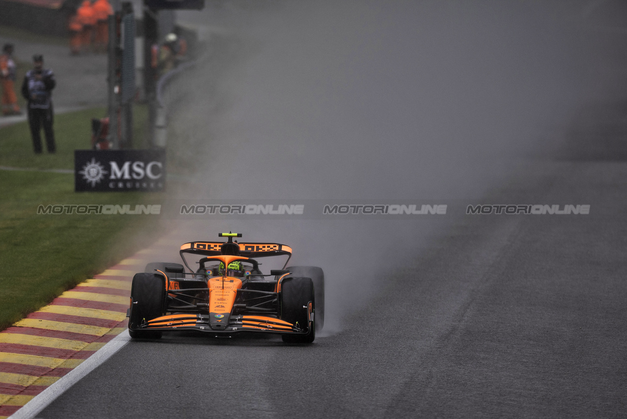 GP BELGIO, Lando Norris (GBR) McLaren MCL38.

27.07.2024. Formula 1 World Championship, Rd 14, Belgian Grand Prix, Spa Francorchamps, Belgium, Qualifiche Day.

- www.xpbimages.com, EMail: requests@xpbimages.com © Copyright: Rew / XPB Images