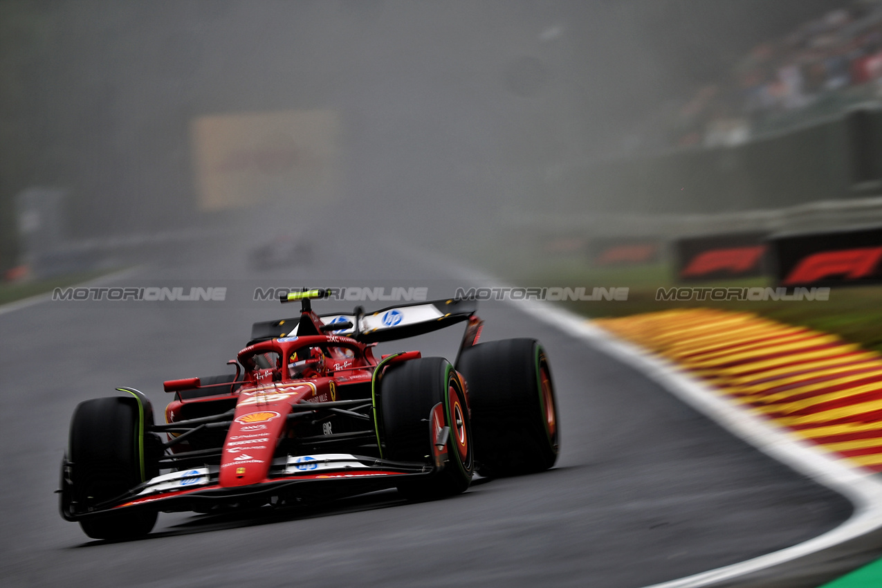 GP BELGIO, Carlos Sainz Jr (ESP) Ferrari SF-24.

27.07.2024. Formula 1 World Championship, Rd 14, Belgian Grand Prix, Spa Francorchamps, Belgium, Qualifiche Day.

 - www.xpbimages.com, EMail: requests@xpbimages.com © Copyright: Coates / XPB Images