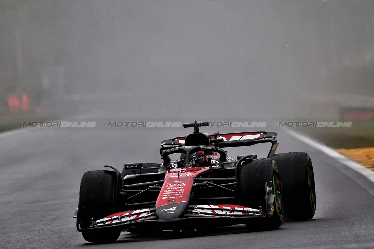 GP BELGIO, Esteban Ocon (FRA) Alpine F1 Team A524.

27.07.2024. Formula 1 World Championship, Rd 14, Belgian Grand Prix, Spa Francorchamps, Belgium, Qualifiche Day.

 - www.xpbimages.com, EMail: requests@xpbimages.com © Copyright: Coates / XPB Images