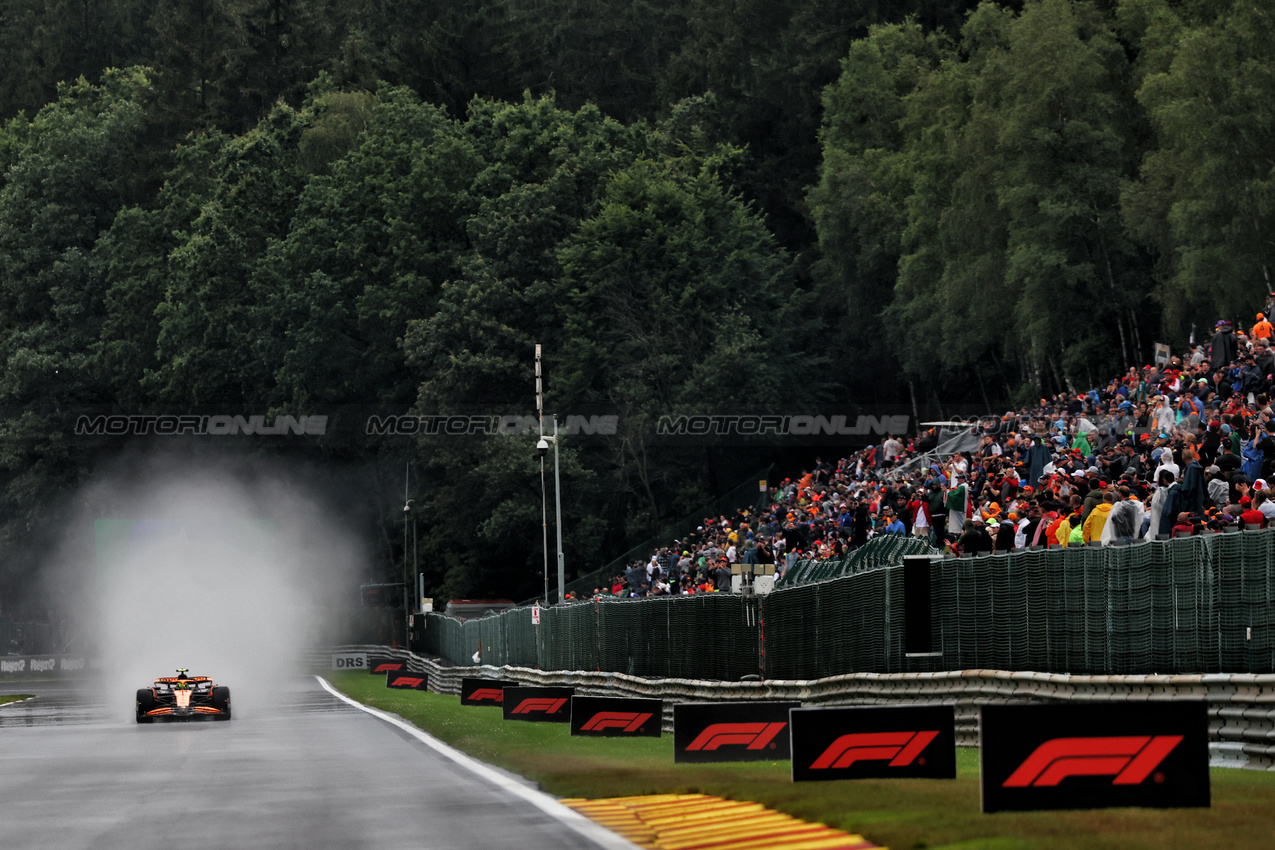 GP BELGIO, Lando Norris (GBR) McLaren MCL38.

27.07.2024. Formula 1 World Championship, Rd 14, Belgian Grand Prix, Spa Francorchamps, Belgium, Qualifiche Day.

 - www.xpbimages.com, EMail: requests@xpbimages.com © Copyright: Coates / XPB Images