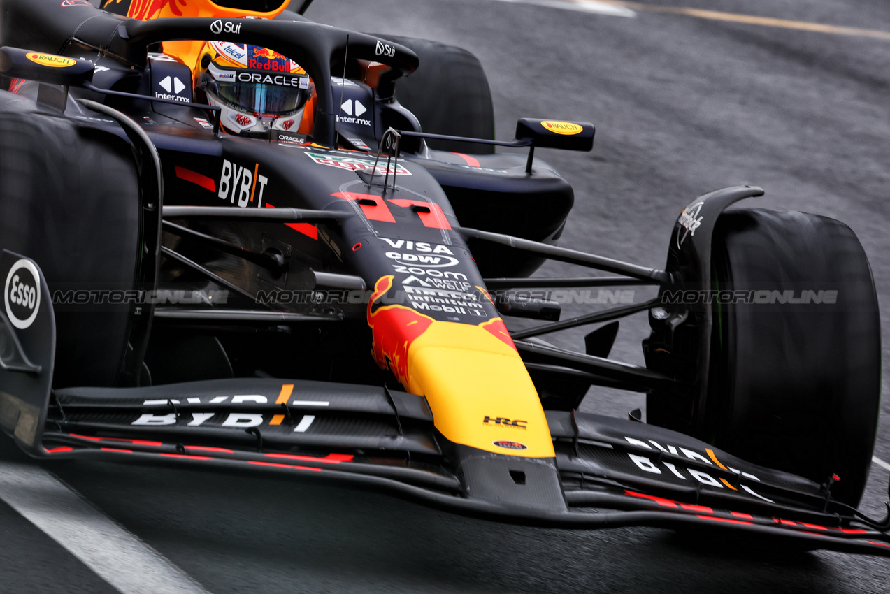 GP BELGIO, Sergio Perez (MEX) Red Bull Racing RB20.

27.07.2024. Formula 1 World Championship, Rd 14, Belgian Grand Prix, Spa Francorchamps, Belgium, Qualifiche Day.

- www.xpbimages.com, EMail: requests@xpbimages.com © Copyright: Charniaux / XPB Images