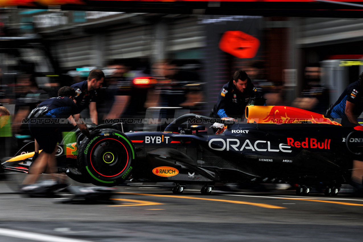 GP BELGIO, Max Verstappen (NLD) Red Bull Racing RB20 in the pits.

27.07.2024. Formula 1 World Championship, Rd 14, Belgian Grand Prix, Spa Francorchamps, Belgium, Qualifiche Day.

- www.xpbimages.com, EMail: requests@xpbimages.com © Copyright: Charniaux / XPB Images