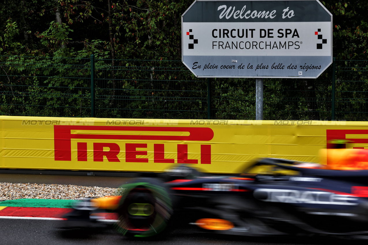 GP BELGIO, Sergio Perez (MEX) Red Bull Racing RB20.

27.07.2024. Formula 1 World Championship, Rd 14, Belgian Grand Prix, Spa Francorchamps, Belgium, Qualifiche Day.

 - www.xpbimages.com, EMail: requests@xpbimages.com © Copyright: Coates / XPB Images