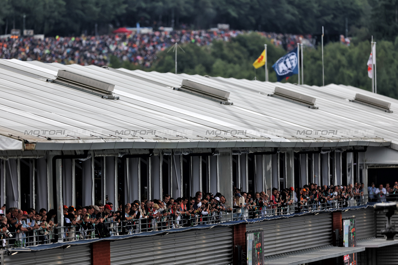 GP BELGIO, Circuit Atmosfera - fans.

27.07.2024. Formula 1 World Championship, Rd 14, Belgian Grand Prix, Spa Francorchamps, Belgium, Qualifiche Day.

- www.xpbimages.com, EMail: requests@xpbimages.com © Copyright: Rew / XPB Images