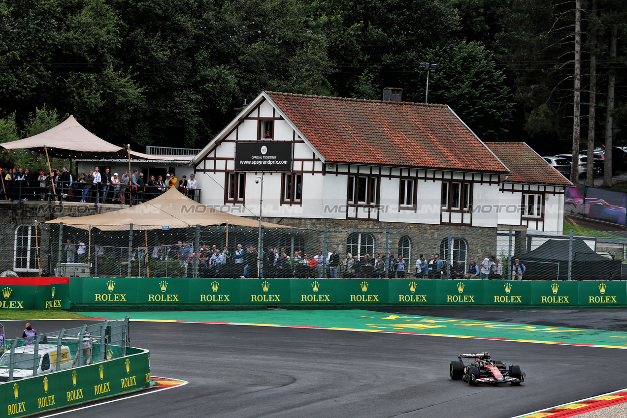 GP BELGIO, Pierre Gasly (FRA) Alpine F1 Team A524.

27.07.2024. Formula 1 World Championship, Rd 14, Belgian Grand Prix, Spa Francorchamps, Belgium, Qualifiche Day.

- www.xpbimages.com, EMail: requests@xpbimages.com © Copyright: Moy / XPB Images