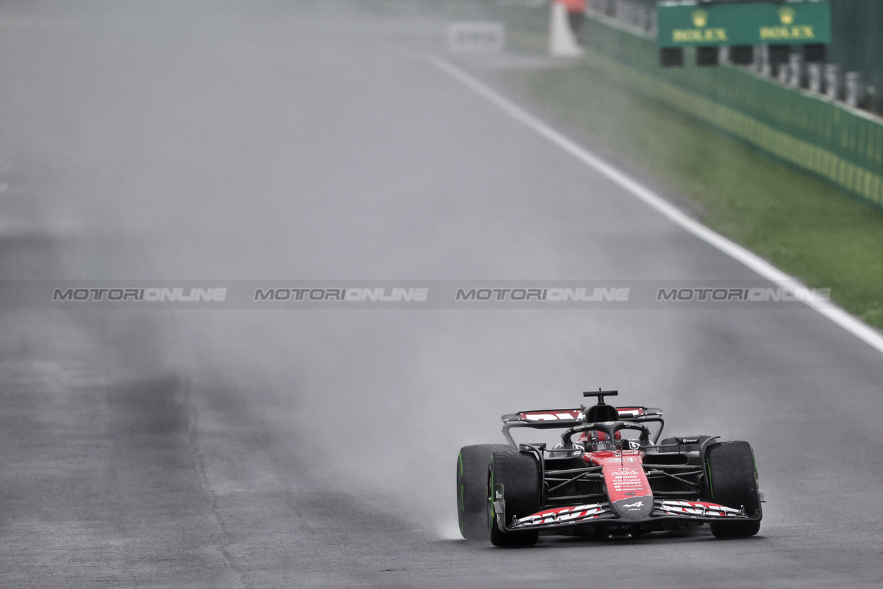 GP BELGIO, Esteban Ocon (FRA) Alpine F1 Team A524.

27.07.2024. Formula 1 World Championship, Rd 14, Belgian Grand Prix, Spa Francorchamps, Belgium, Qualifiche Day.

- www.xpbimages.com, EMail: requests@xpbimages.com © Copyright: Rew / XPB Images