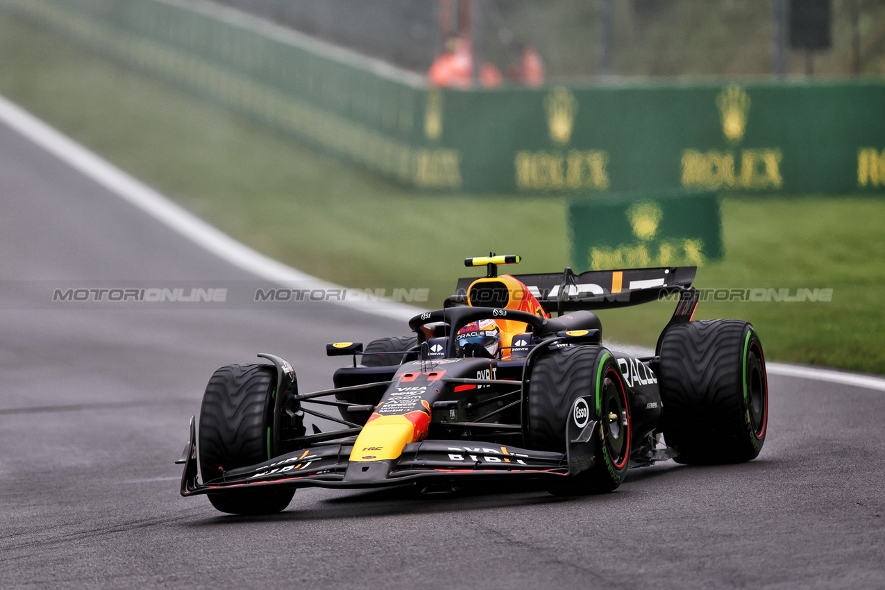 GP BELGIO, Sergio Perez (MEX) Red Bull Racing RB20.

27.07.2024. Formula 1 World Championship, Rd 14, Belgian Grand Prix, Spa Francorchamps, Belgium, Qualifiche Day.

- www.xpbimages.com, EMail: requests@xpbimages.com © Copyright: Rew / XPB Images