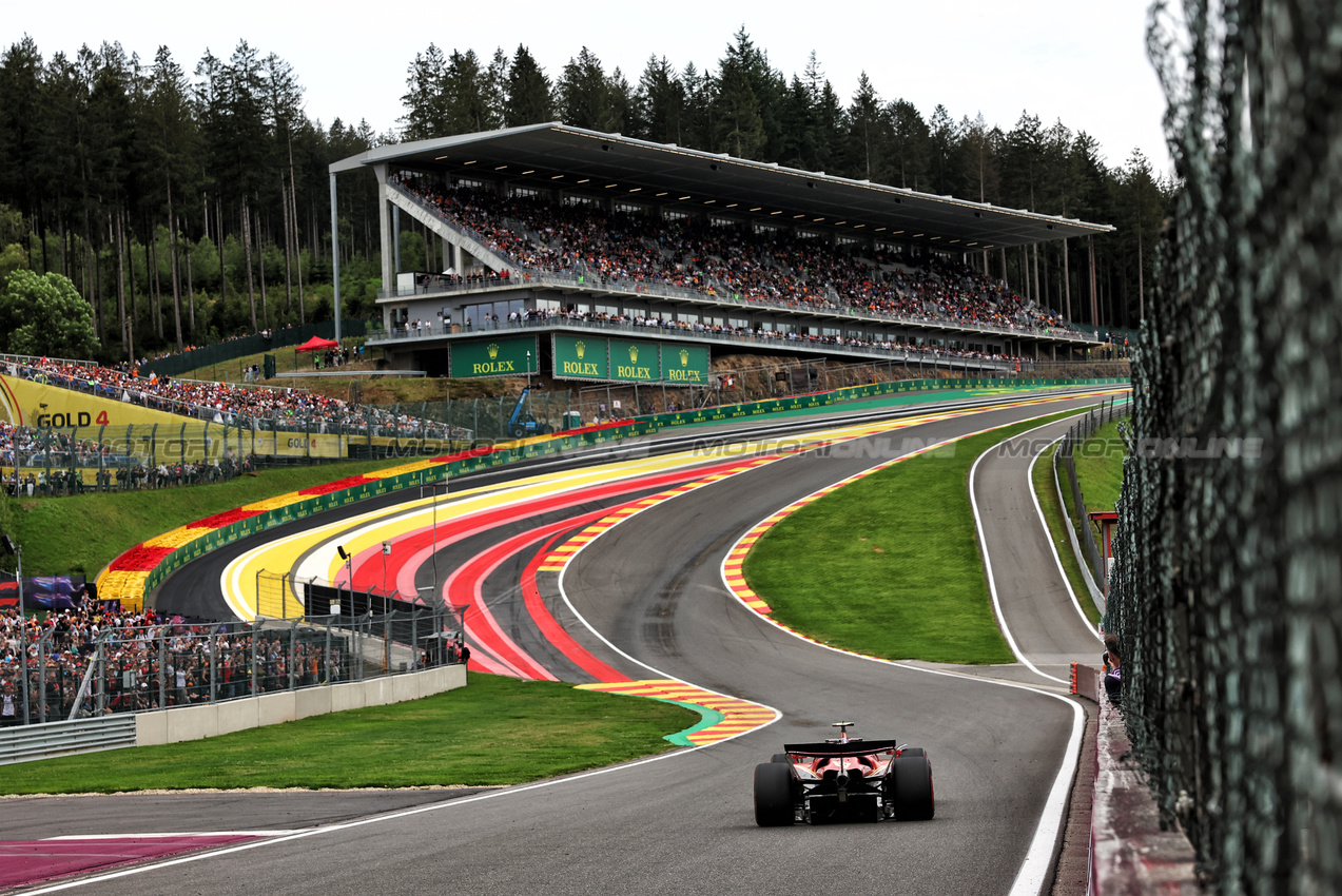 GP BELGIO, Carlos Sainz Jr (ESP) Ferrari SF-24.

26.07.2024. Formula 1 World Championship, Rd 14, Belgian Grand Prix, Spa Francorchamps, Belgium, Practice Day.

- www.xpbimages.com, EMail: requests@xpbimages.com © Copyright: Moy / XPB Images