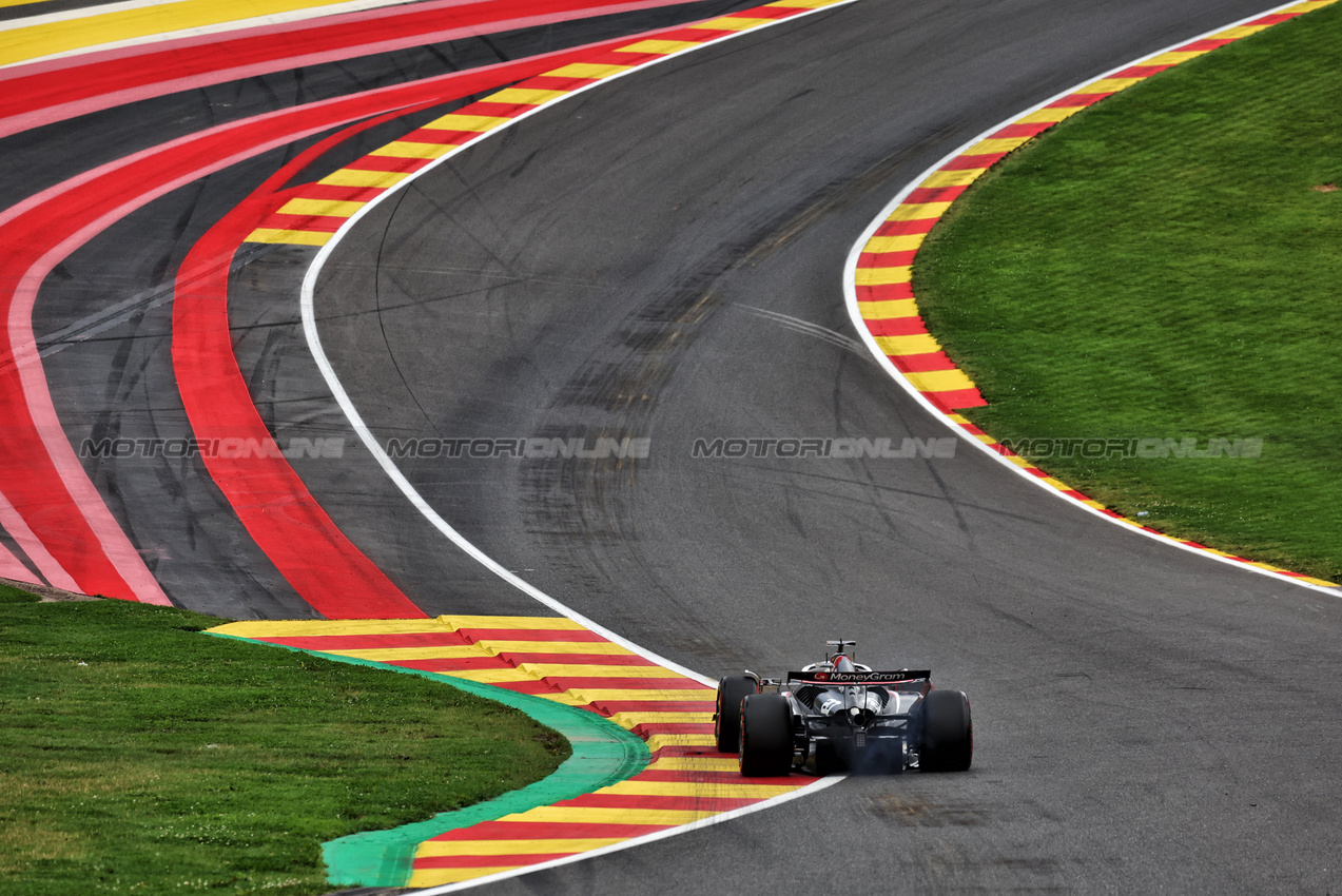 GP BELGIO, Kevin Magnussen (DEN) Haas VF-24.

26.07.2024. Formula 1 World Championship, Rd 14, Belgian Grand Prix, Spa Francorchamps, Belgium, Practice Day.

- www.xpbimages.com, EMail: requests@xpbimages.com © Copyright: Moy / XPB Images