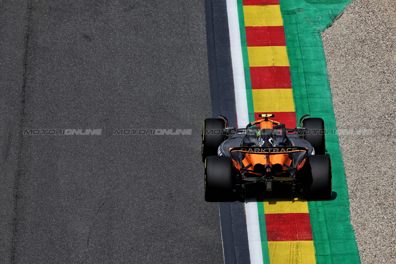 GP BELGIO, Lando Norris (GBR) McLaren MCL38.

26.07.2024. Formula 1 World Championship, Rd 14, Belgian Grand Prix, Spa Francorchamps, Belgium, Practice Day.

- www.xpbimages.com, EMail: requests@xpbimages.com © Copyright: Rew / XPB Images