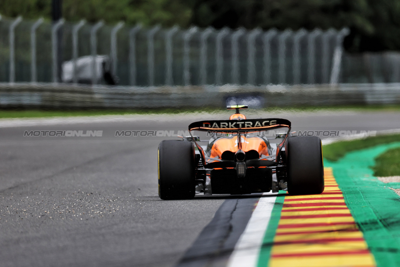 GP BELGIO, Lando Norris (GBR) McLaren MCL38.

26.07.2024. Formula 1 World Championship, Rd 14, Belgian Grand Prix, Spa Francorchamps, Belgium, Practice Day.

- www.xpbimages.com, EMail: requests@xpbimages.com © Copyright: Rew / XPB Images